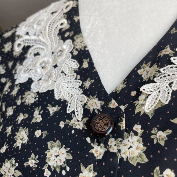 90s Jeremy Scott Buttoned Whimsigoth Floral Blouse - Picture 4 of 7